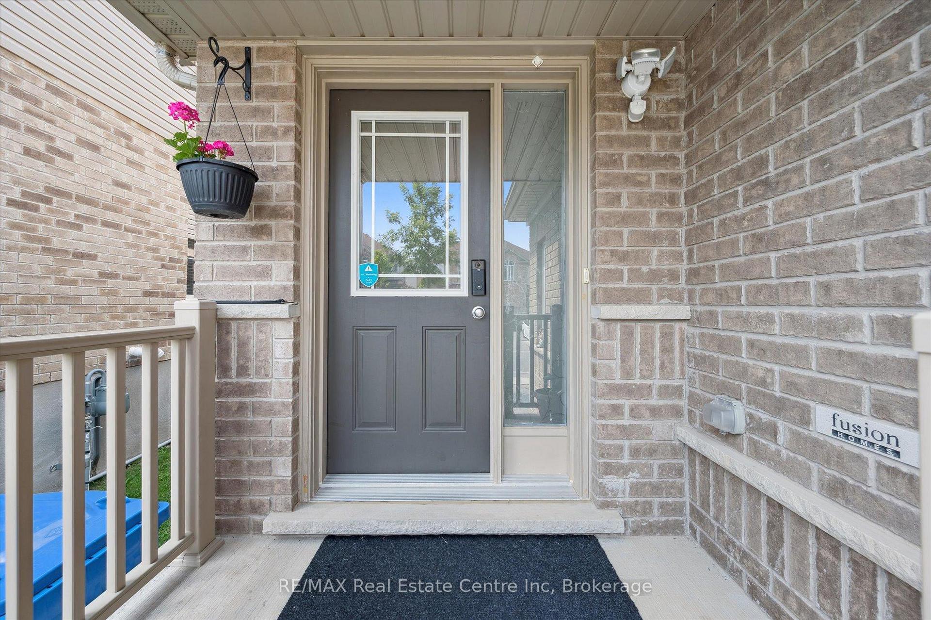 Photo 2 of 23 Ambrous Crescent, Guelph, Kortright East — HOMEH