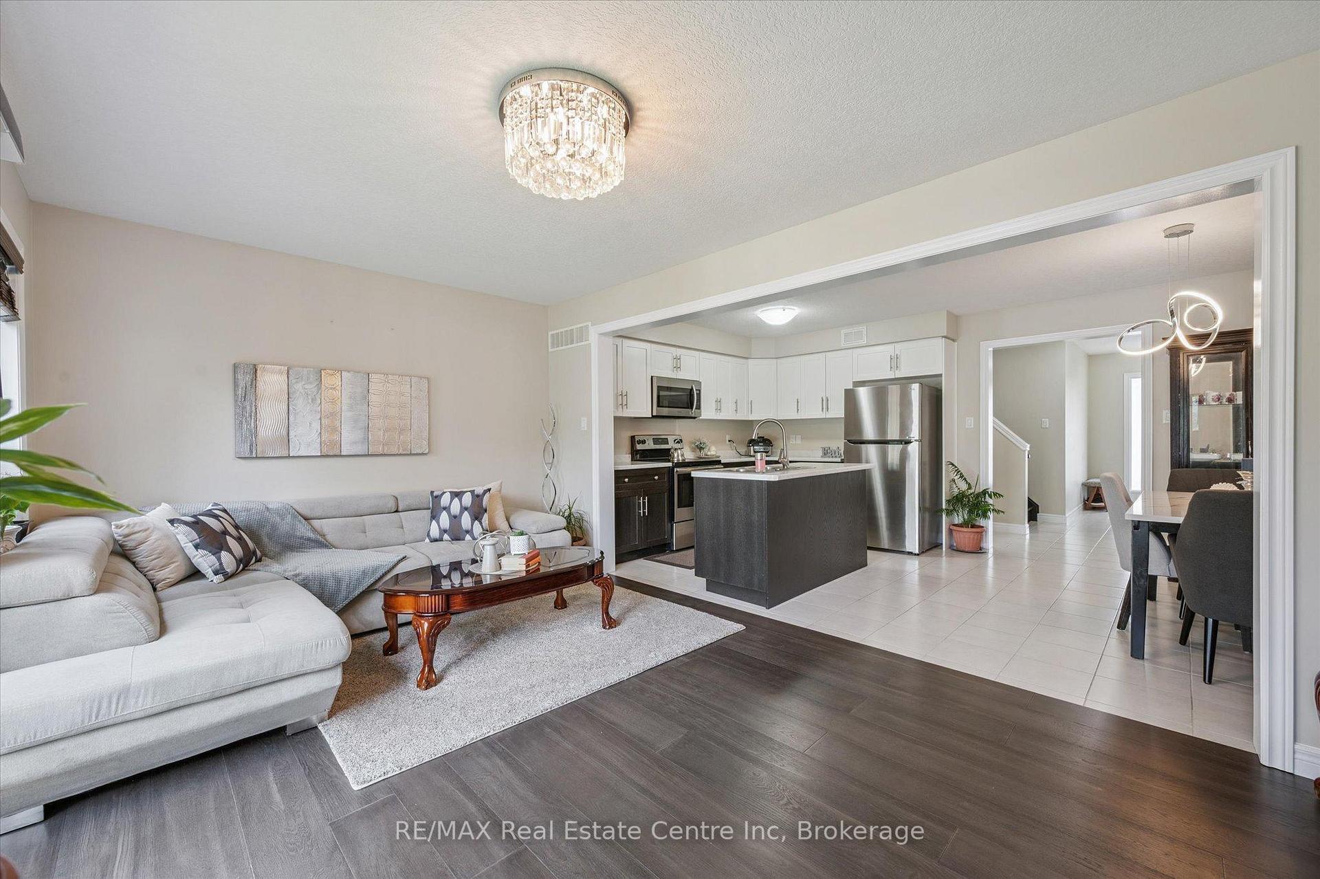 Photo 7 of 23 Ambrous Crescent, Guelph, Kortright East — HOMEH