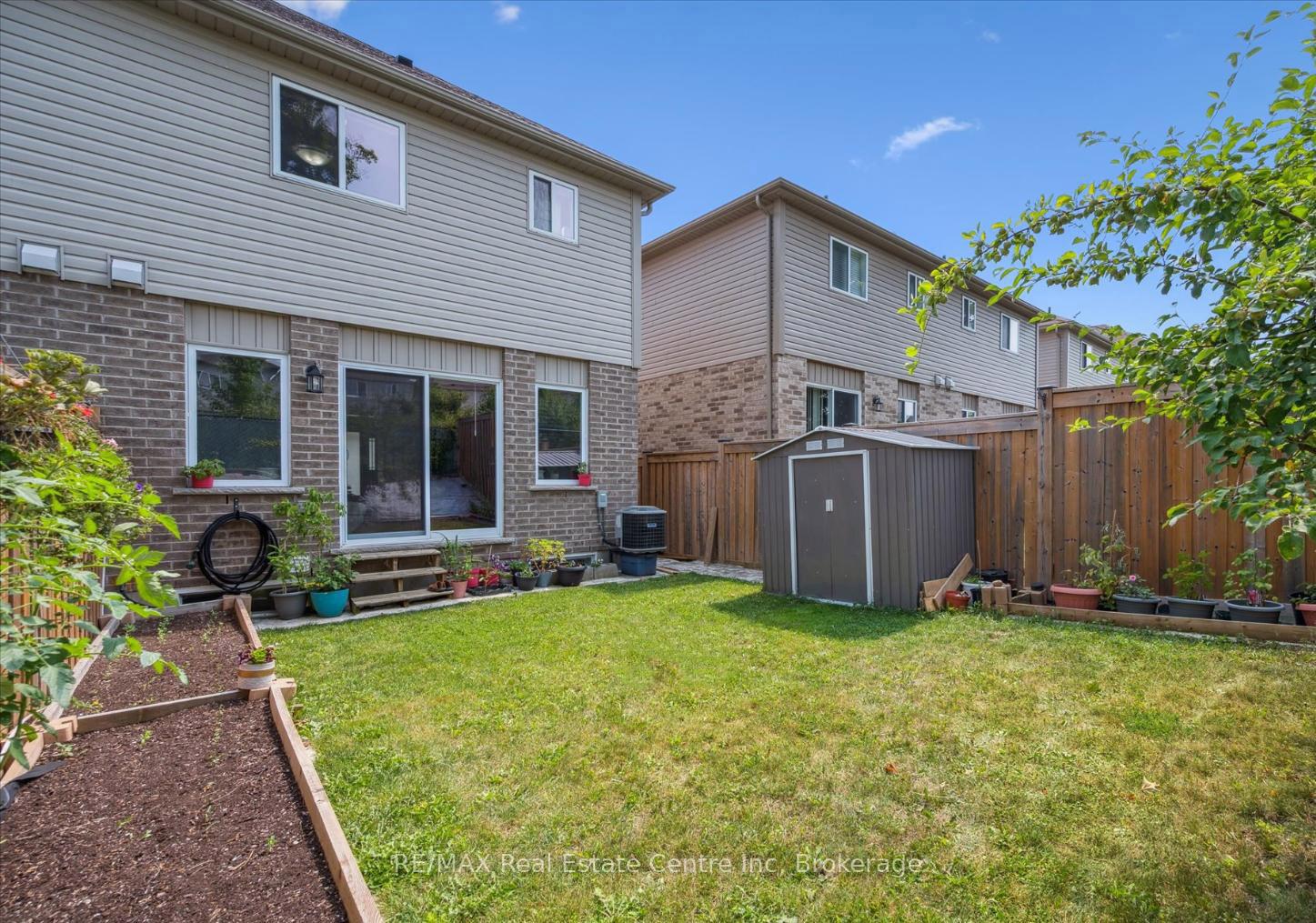 Photo 19 of 23 Ambrous Crescent, Guelph, Kortright East — HOMEH