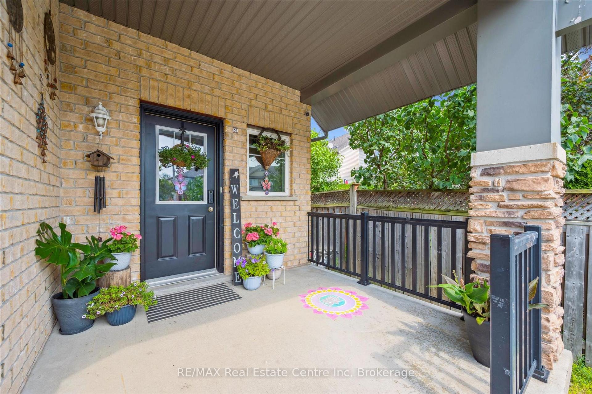 Photo 2 of 24 Wilkie Crescent, Guelph, Pineridge/Westminster Woods — HOMEH