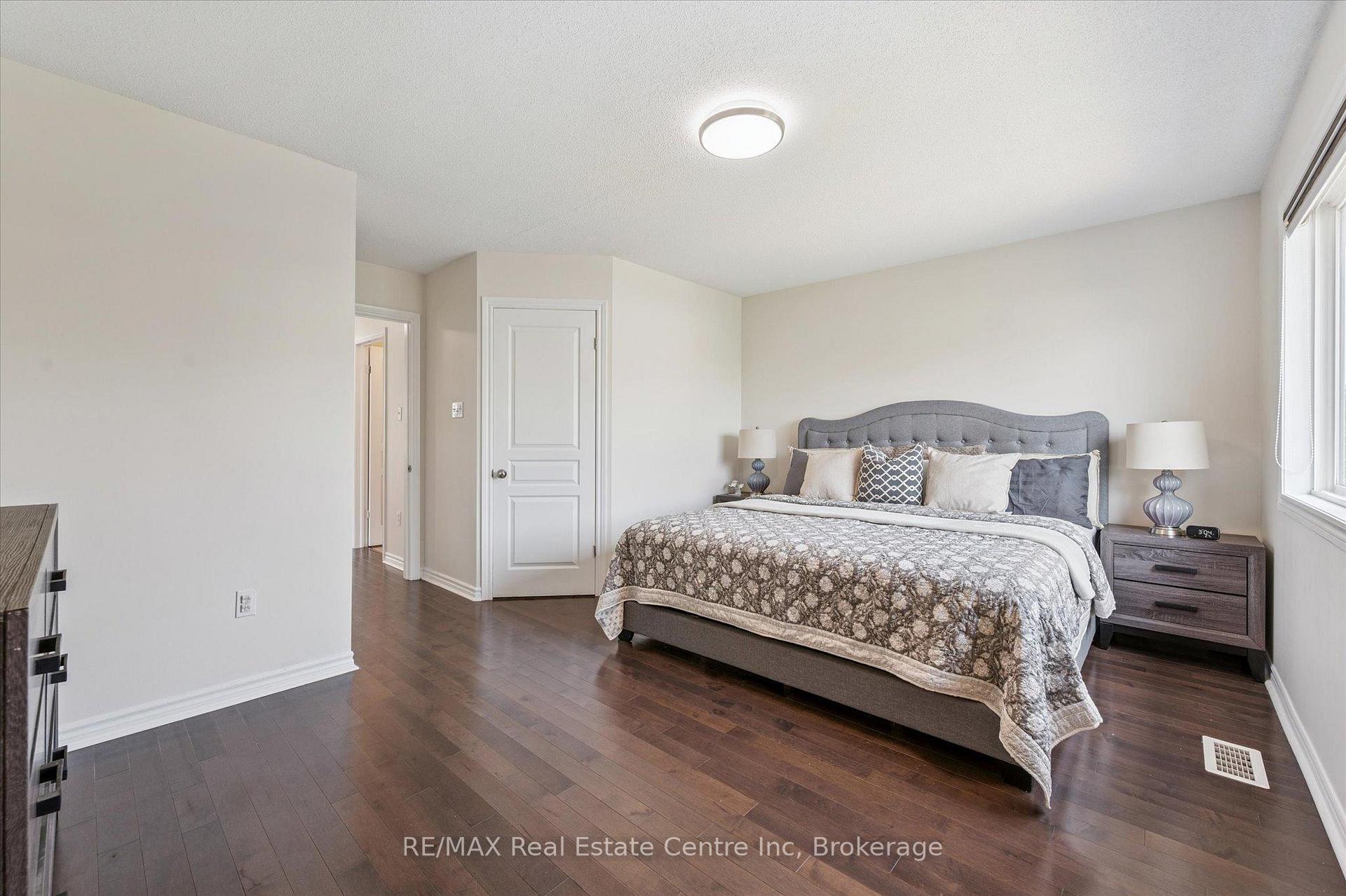 Photo 15 of 24 Wilkie Crescent, Guelph, Pineridge/Westminster Woods — HOMEH