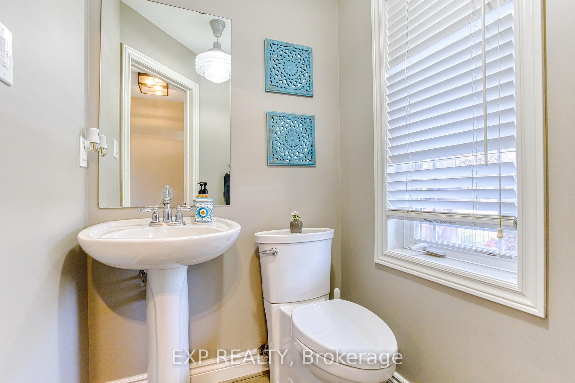 Photo 7 of 121 Sumner Crescent, Grimsby, Grimsby Beach — HOMEH
