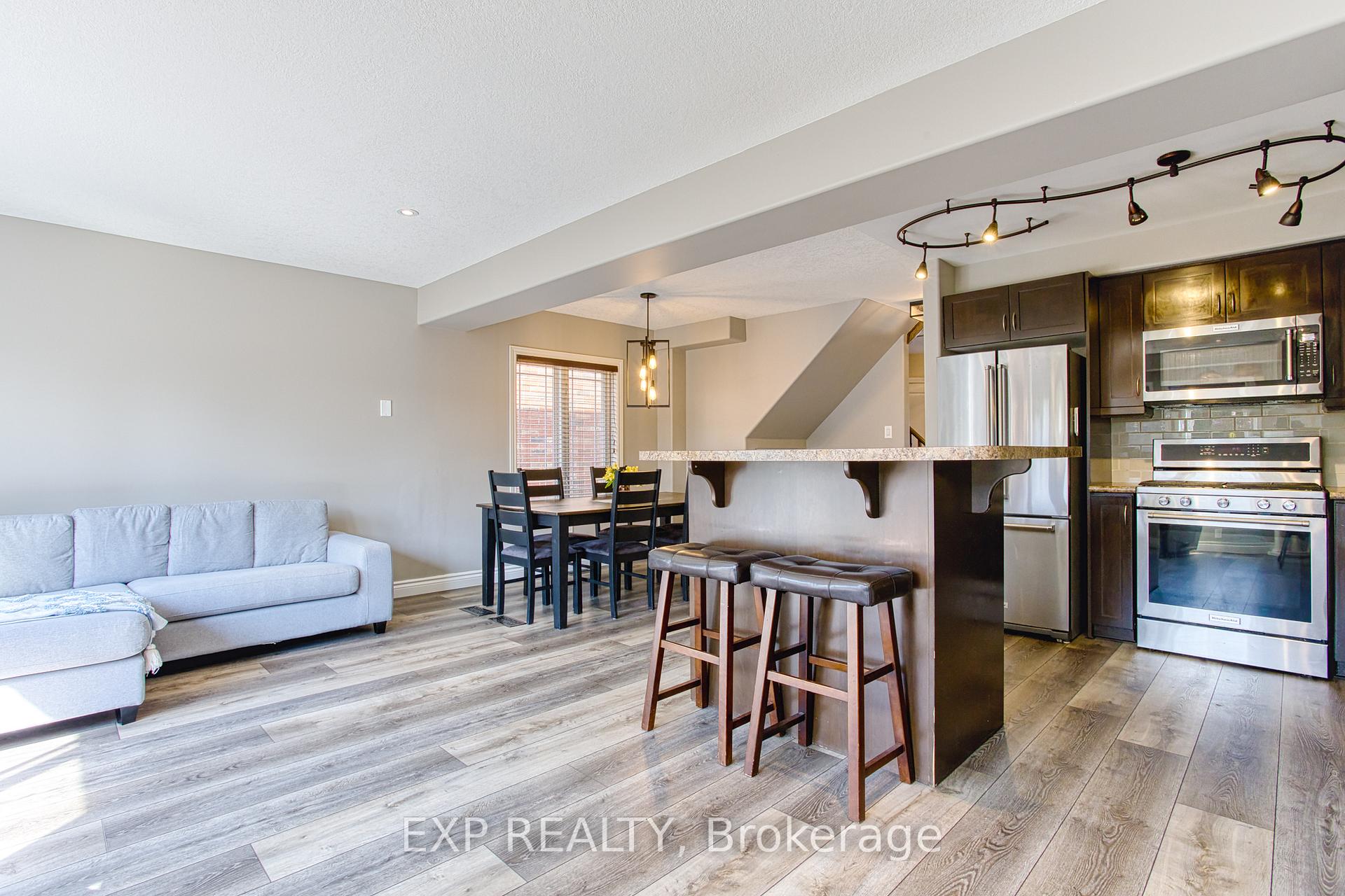 Photo 15 of 121 Sumner Crescent, Grimsby, Grimsby Beach — HOMEH
