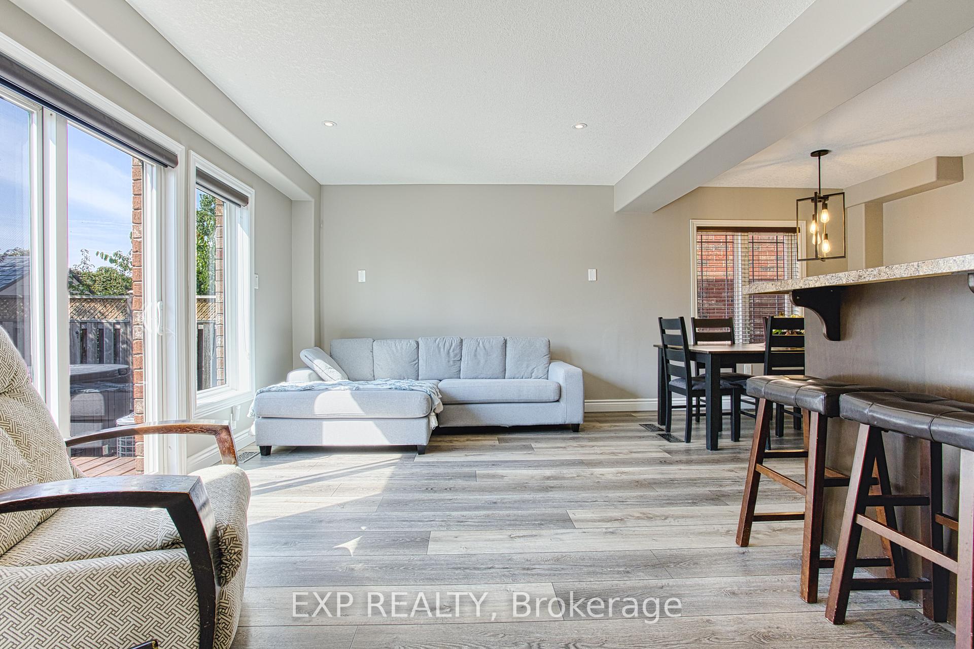 Photo 19 of 121 Sumner Crescent, Grimsby, Grimsby Beach — HOMEH