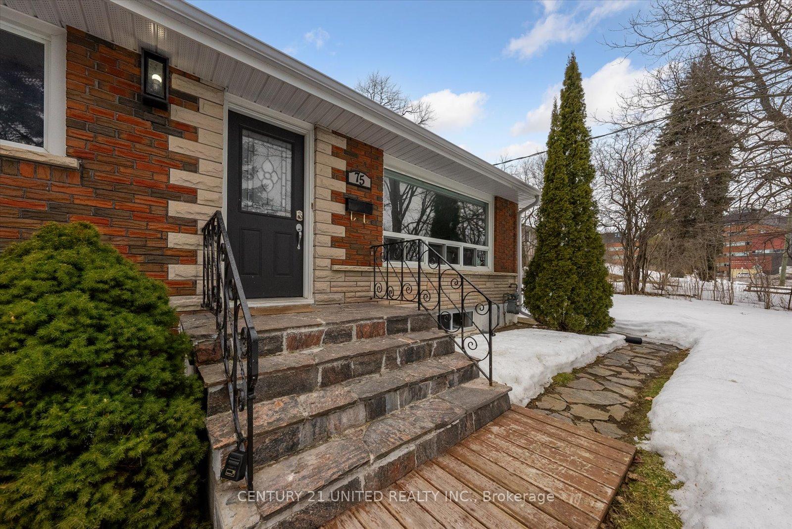 Photo 3 of 75 Alexander Avenue, Peterborough, Monaghan Ward 2 — HOMEH