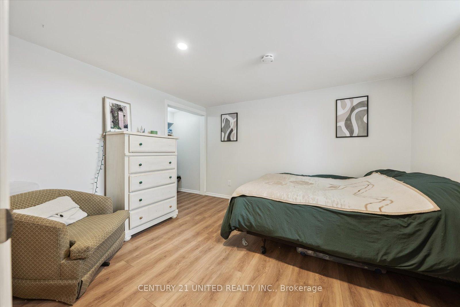 Photo 32 of 75 Alexander Avenue, Peterborough, Monaghan Ward 2 — HOMEH