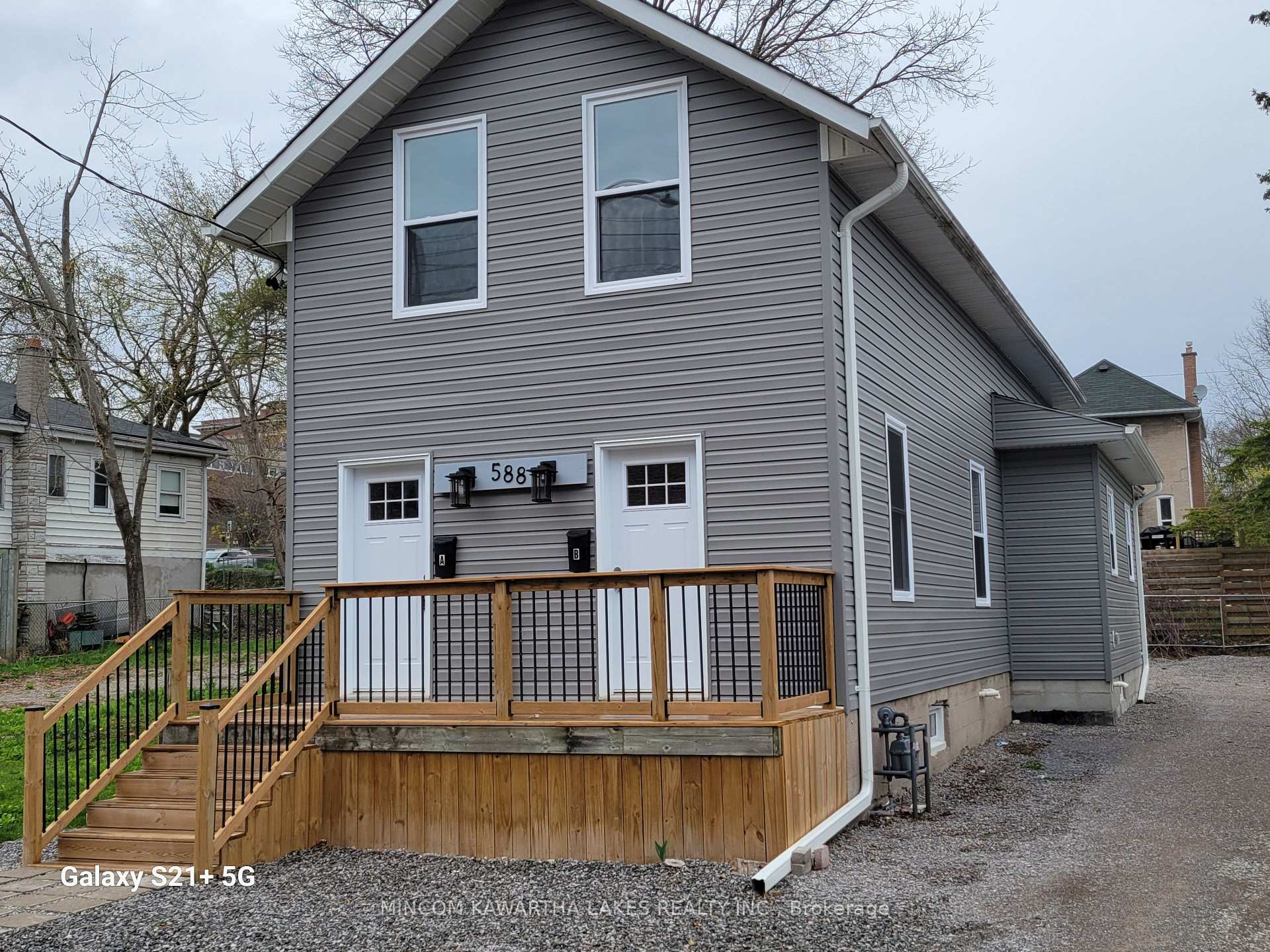 Front of 588 Wolfe Street