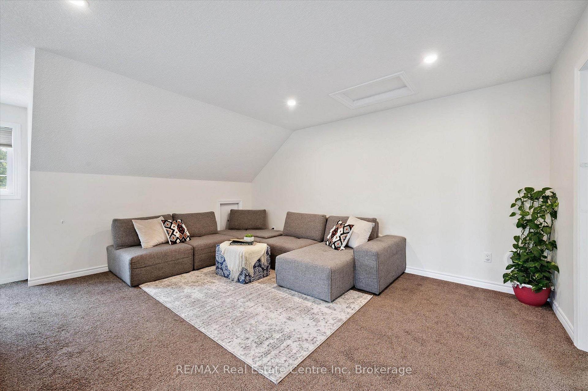 Photo 22 of Unit B, 68 York Road, Guelph, St. Patrick's Ward — HOMEH