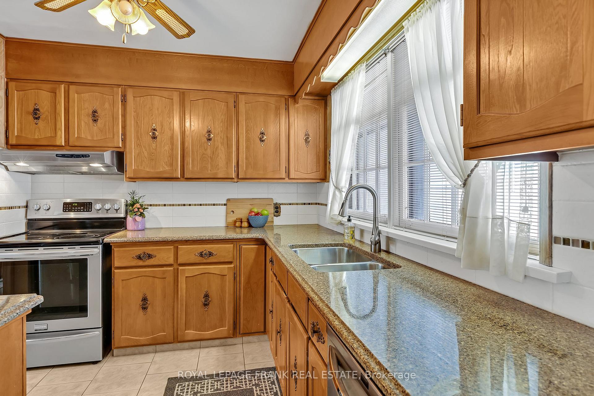 Photo 8 of 1359 Dobbin Avenue, Peterborough, Town Ward 3 — HOMEH