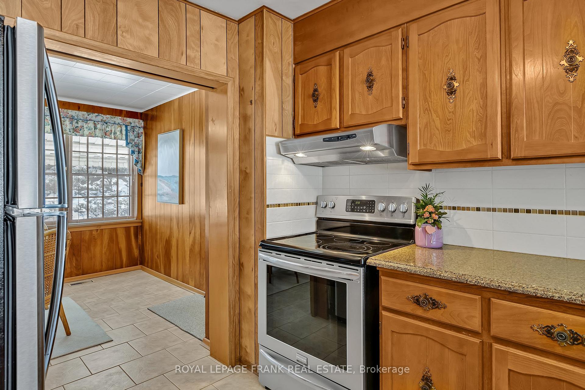 Photo 9 of 1359 Dobbin Avenue, Peterborough, Town Ward 3 — HOMEH
