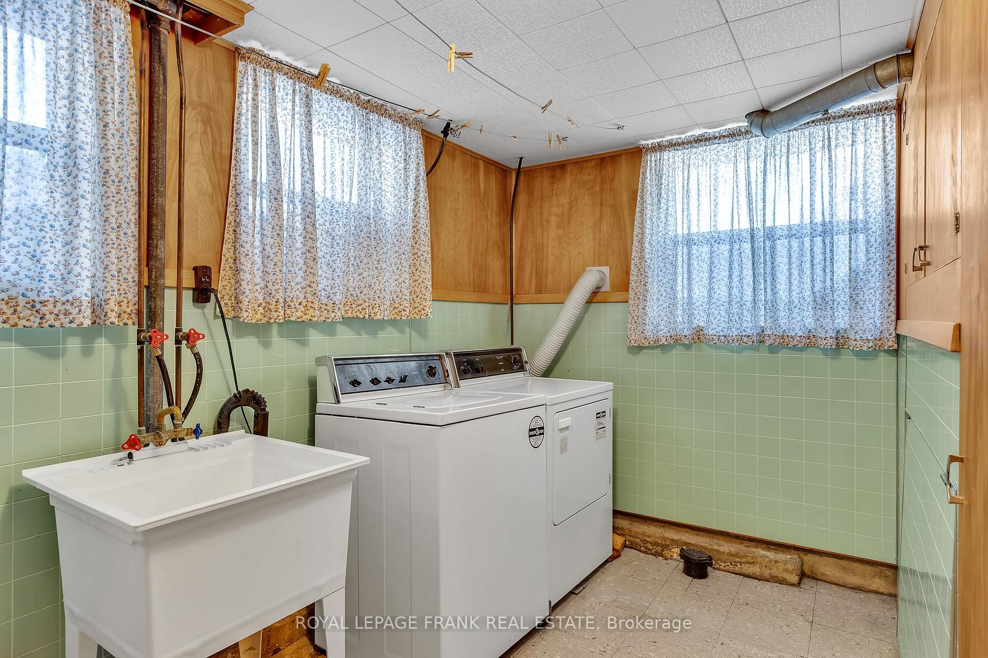 Photo 27 of 1359 Dobbin Avenue, Peterborough, Town Ward 3 — HOMEH