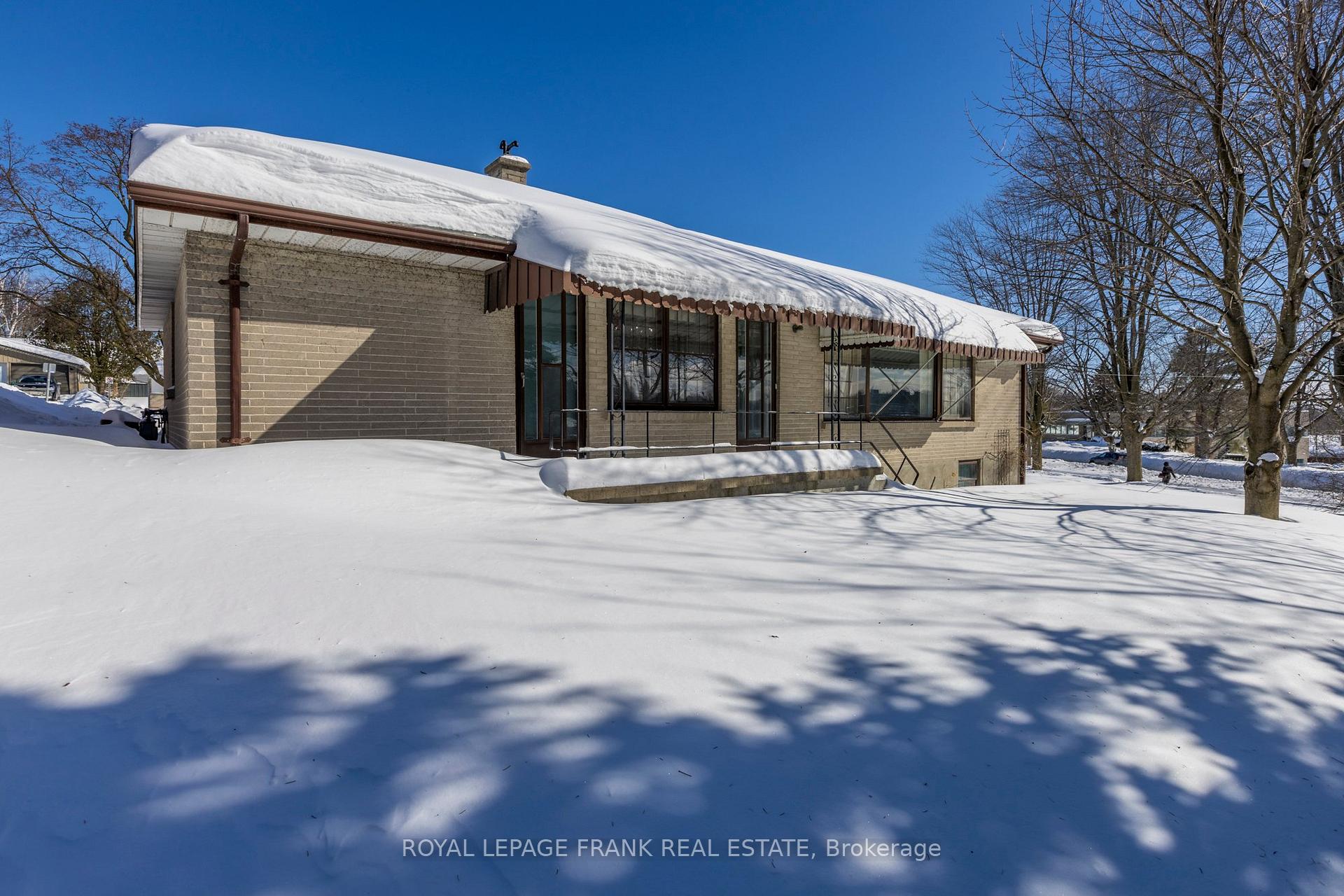 Photo 29 of 1359 Dobbin Avenue, Peterborough, Town Ward 3 — HOMEH