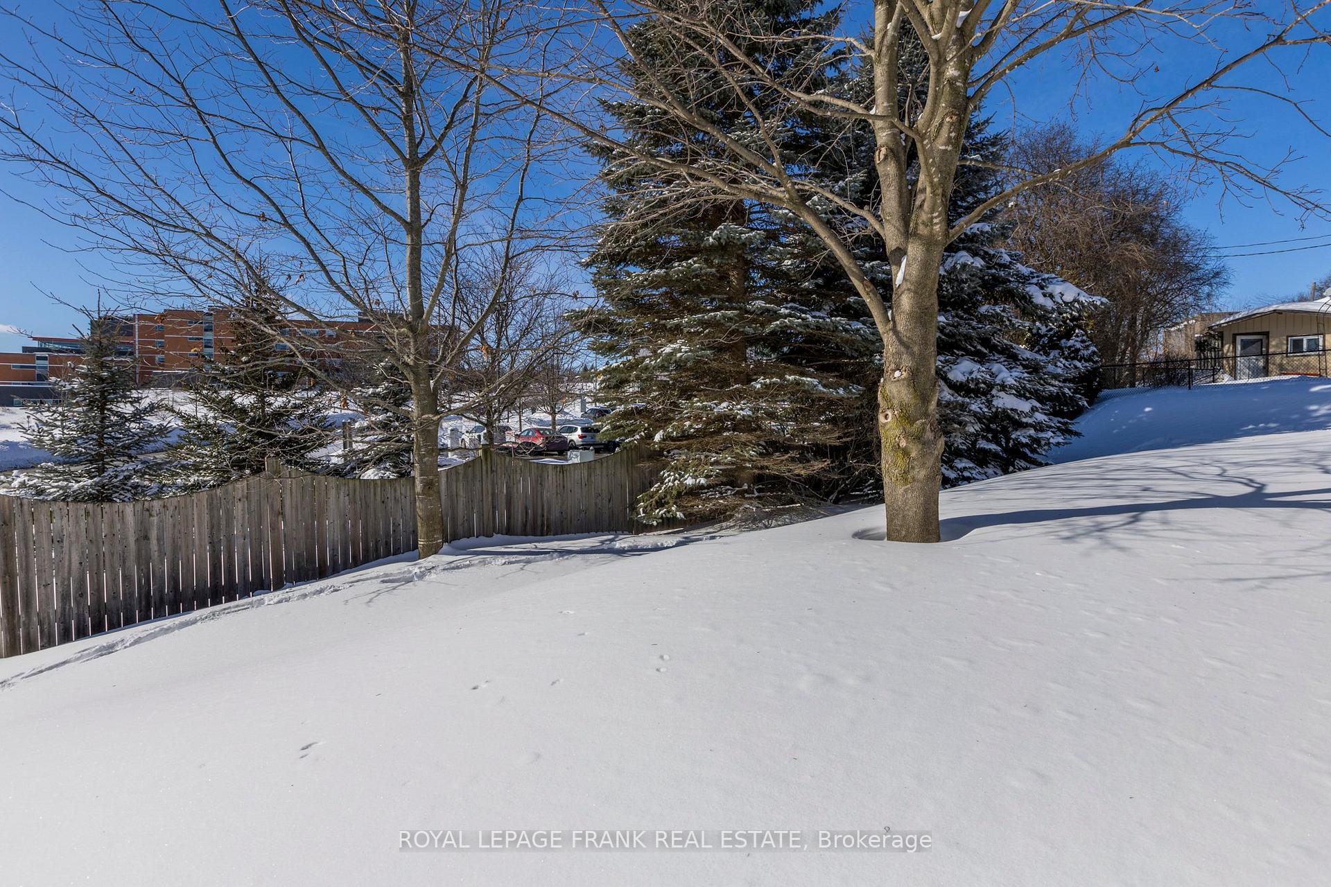 Photo 33 of 1359 Dobbin Avenue, Peterborough, Town Ward 3 — HOMEH