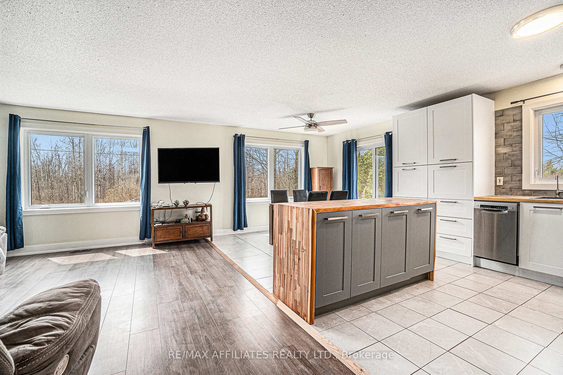 Photo 6 of 1160 Ford Road, Beckwith, Beckwith Twp — HOMEH