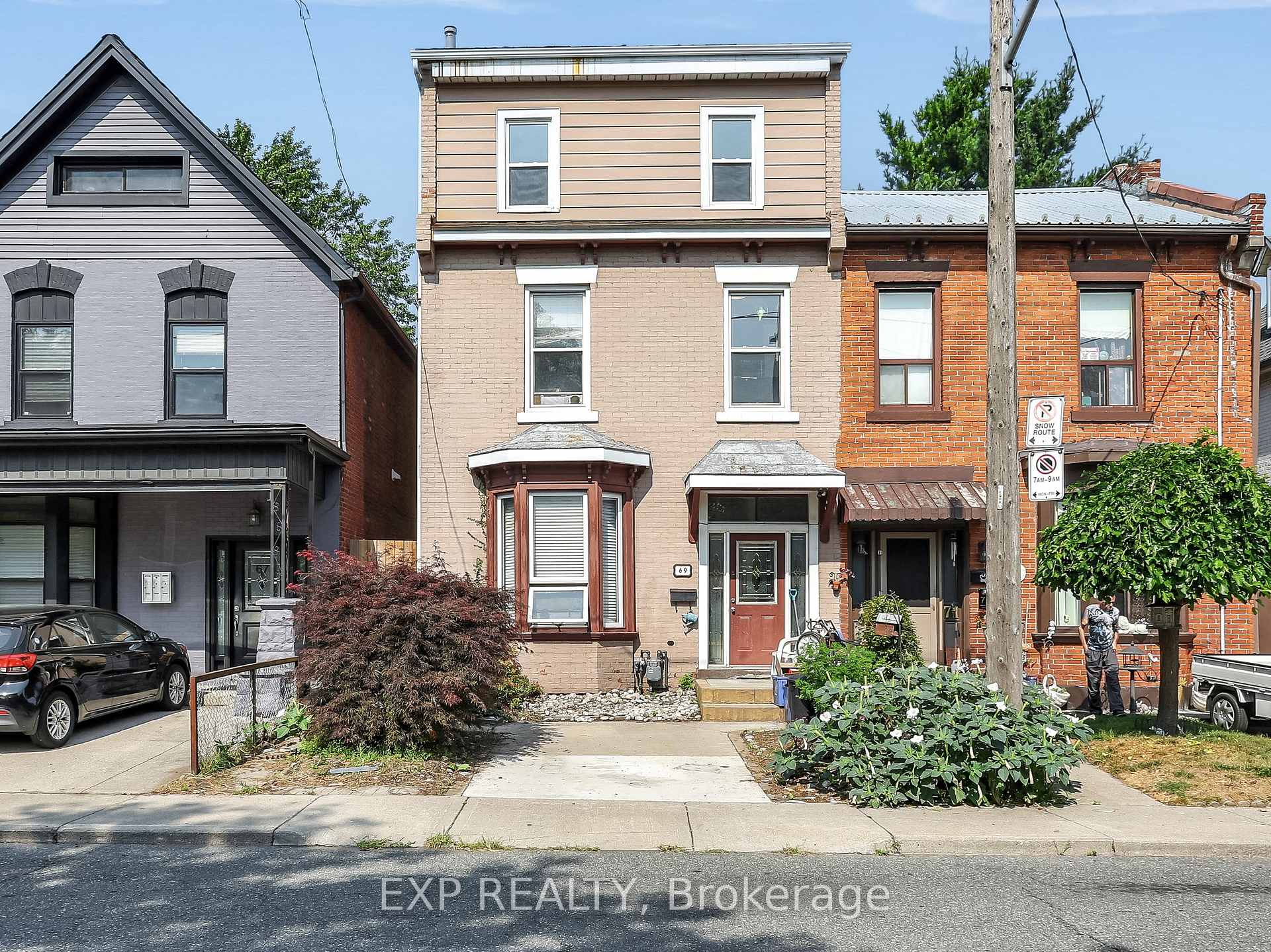 Front of 69 Victoria Avenue N