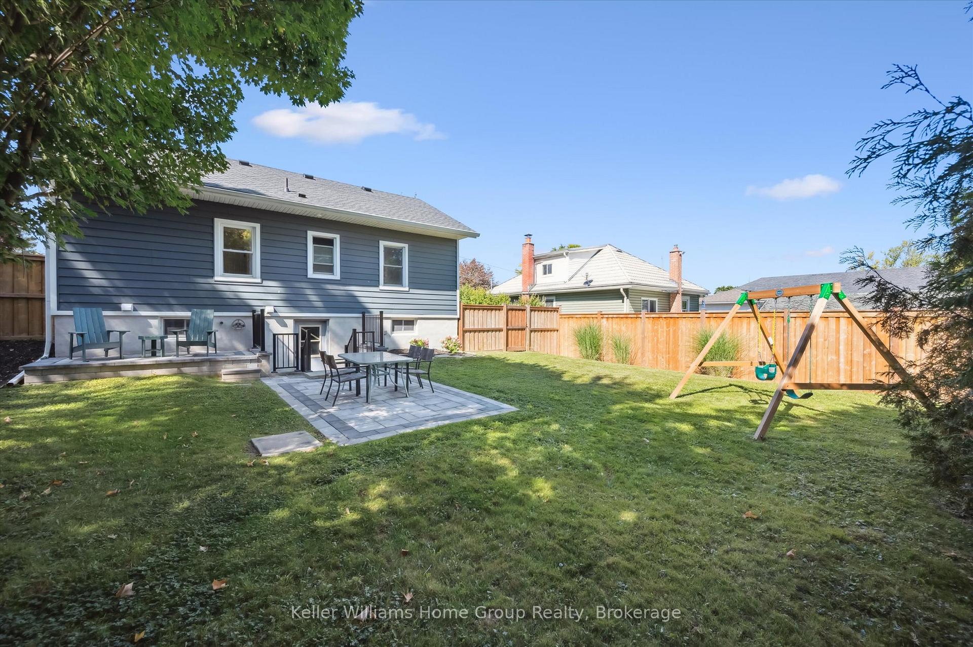 Photo 34 of 30 Barton Street, Guelph, Exhibition Park — HOMEH