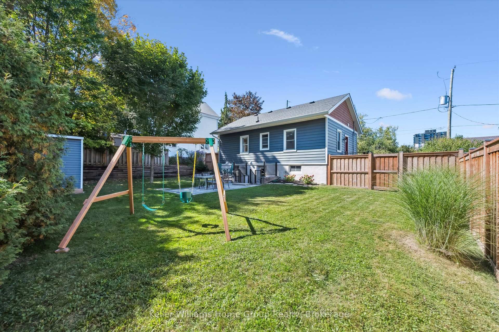 Photo 35 of 30 Barton Street, Guelph, Exhibition Park — HOMEH
