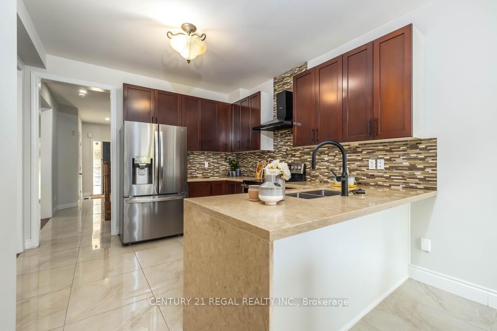 Photo 13 of 12 Salt Drive, Ajax, South East — HOMEH