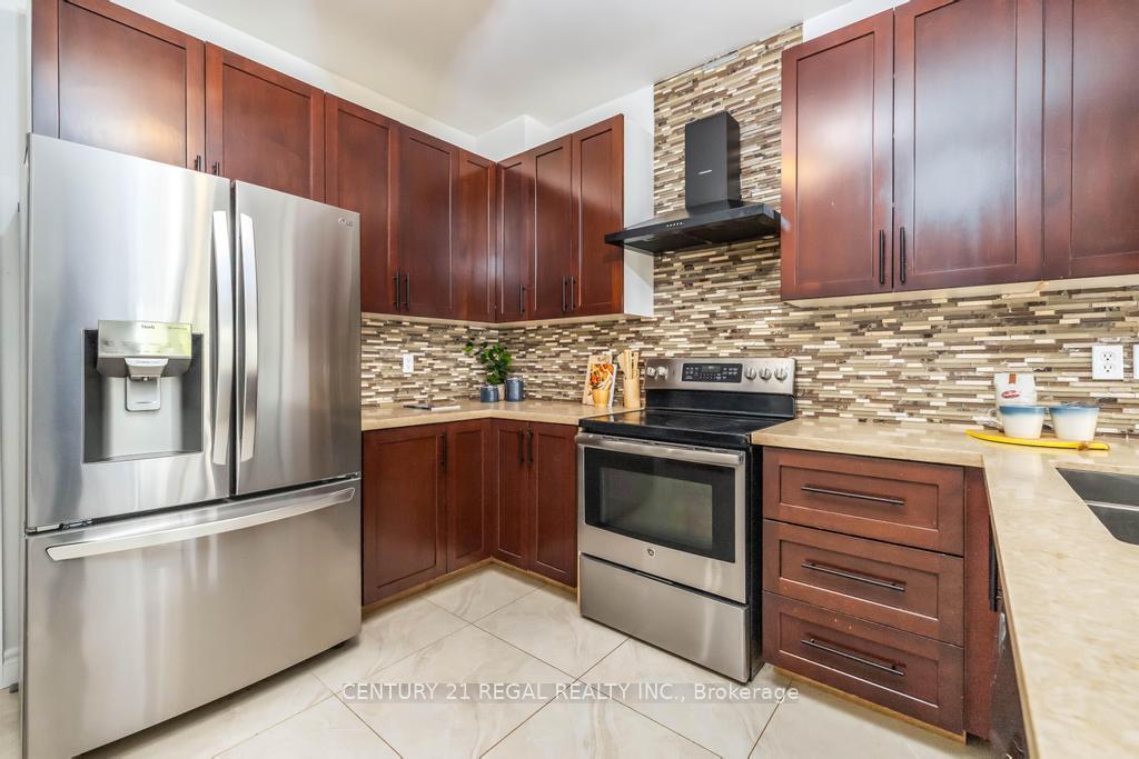Photo 23 of 12 Salt Drive, Ajax, South East — HOMEH