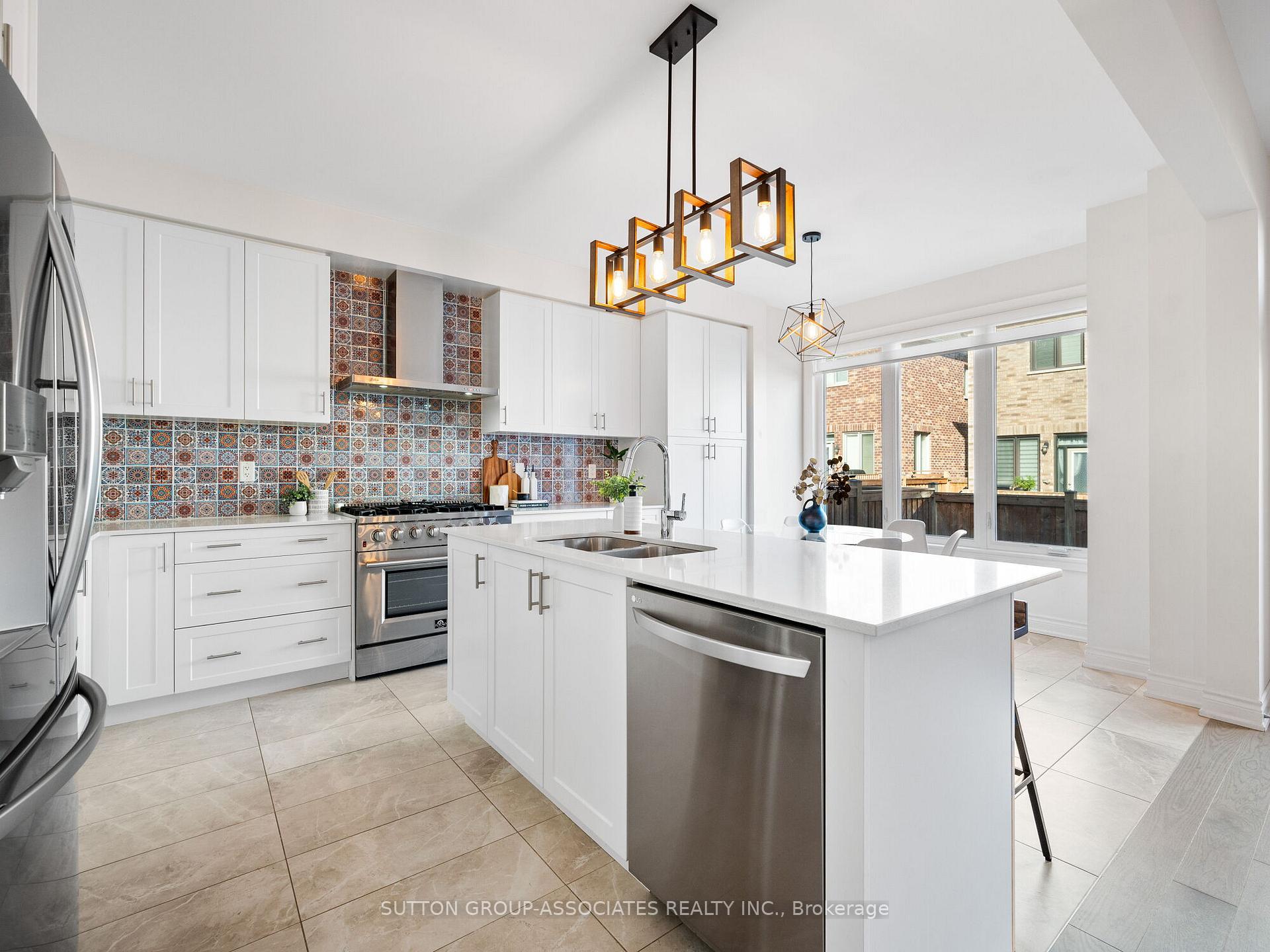Photo 14 of 1166 Raspberry Terrace, Milton, Ford — HOMEH