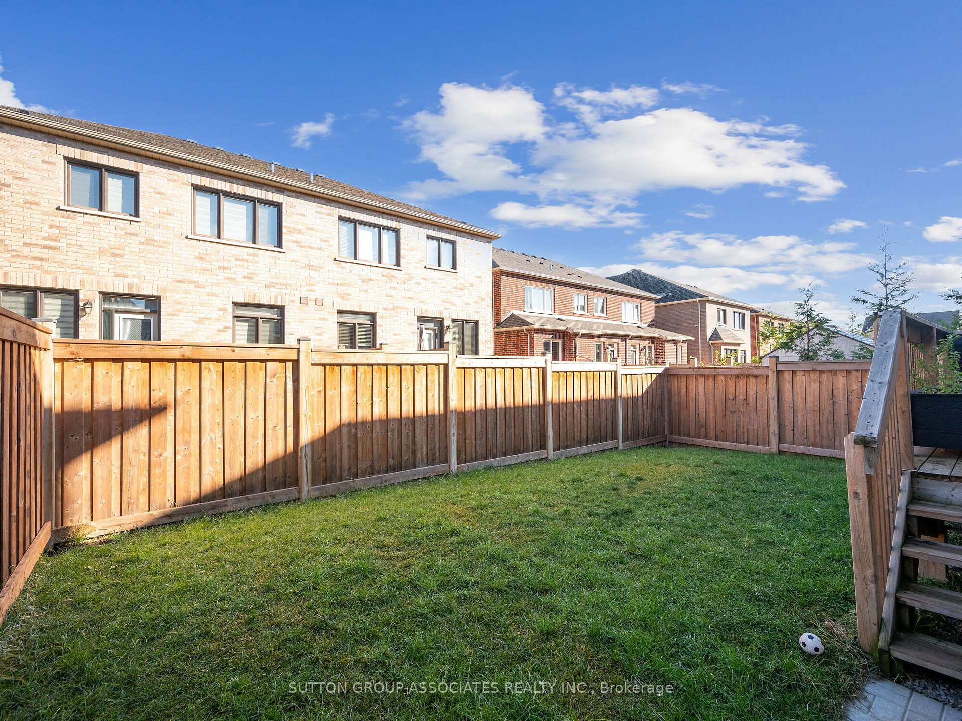 Photo 37 of 1166 Raspberry Terrace, Milton, Ford — HOMEH