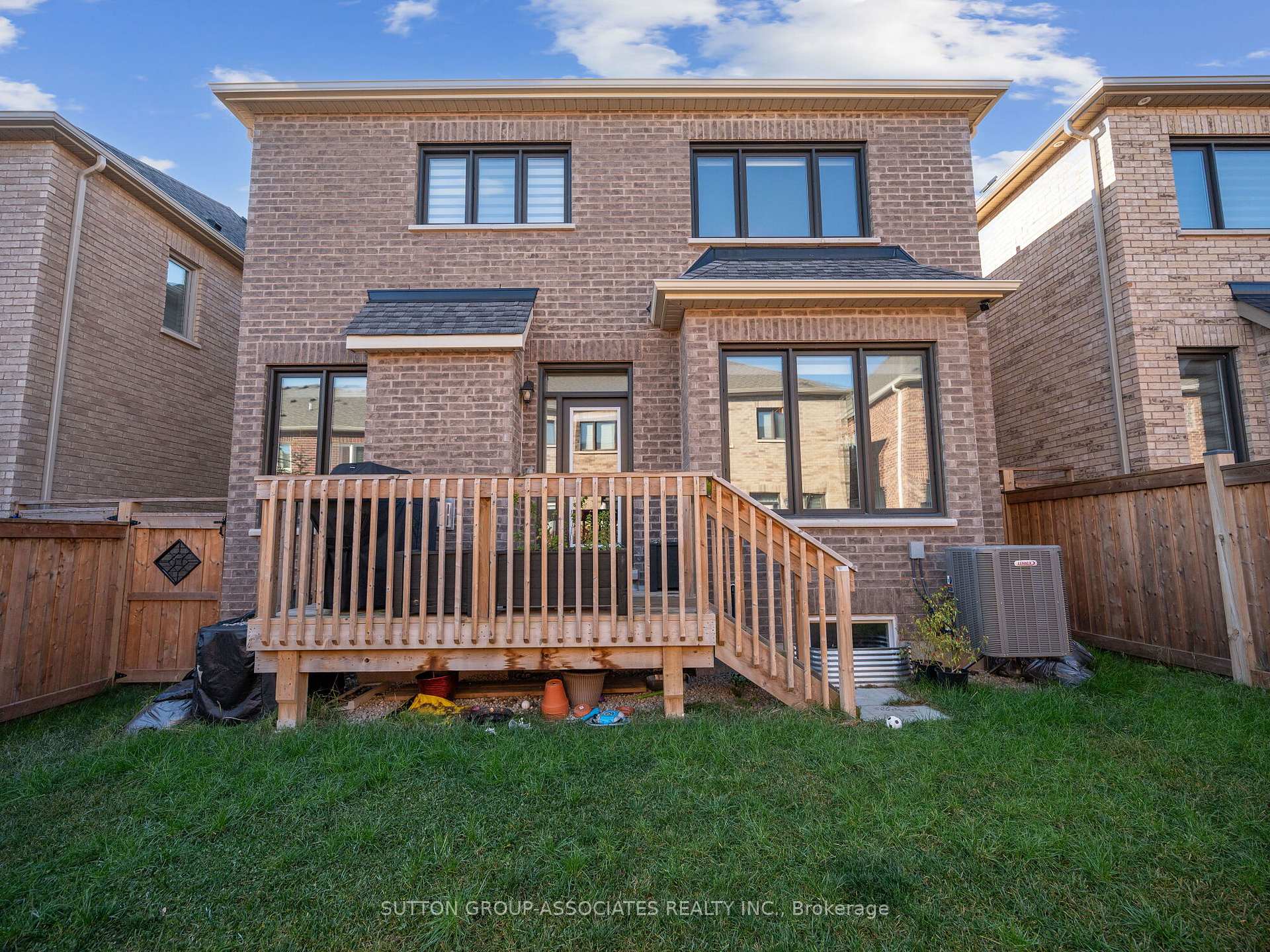 Photo 38 of 1166 Raspberry Terrace, Milton, Ford — HOMEH