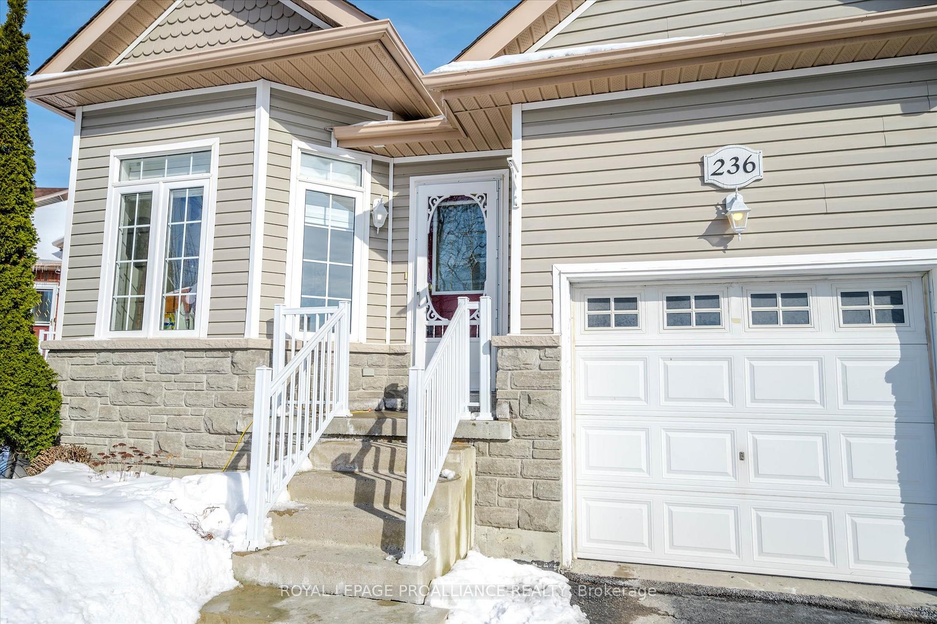 Photo 3 of 236 Tobin Court, Peterborough, Northcrest Ward 5 — HOMEH