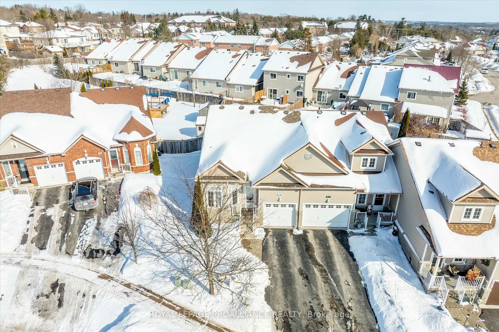 Photo 5 of 236 Tobin Court, Peterborough, Northcrest Ward 5 — HOMEH