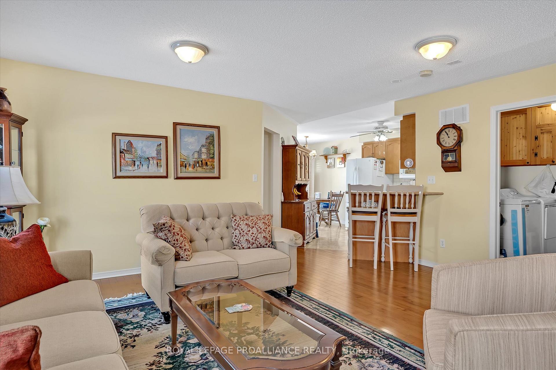 Photo 9 of 236 Tobin Court, Peterborough, Northcrest Ward 5 — HOMEH