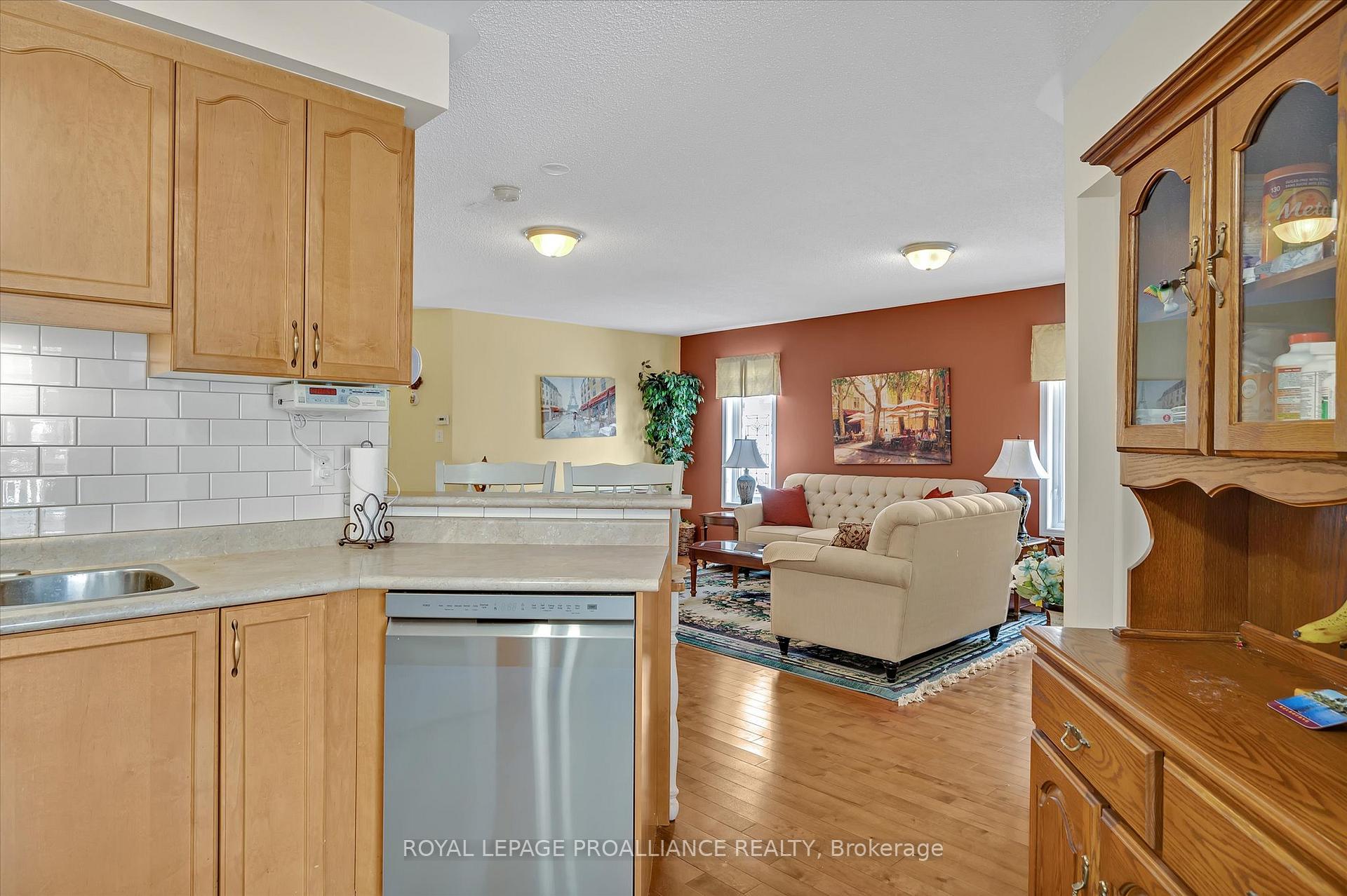 Photo 13 of 236 Tobin Court, Peterborough, Northcrest Ward 5 — HOMEH