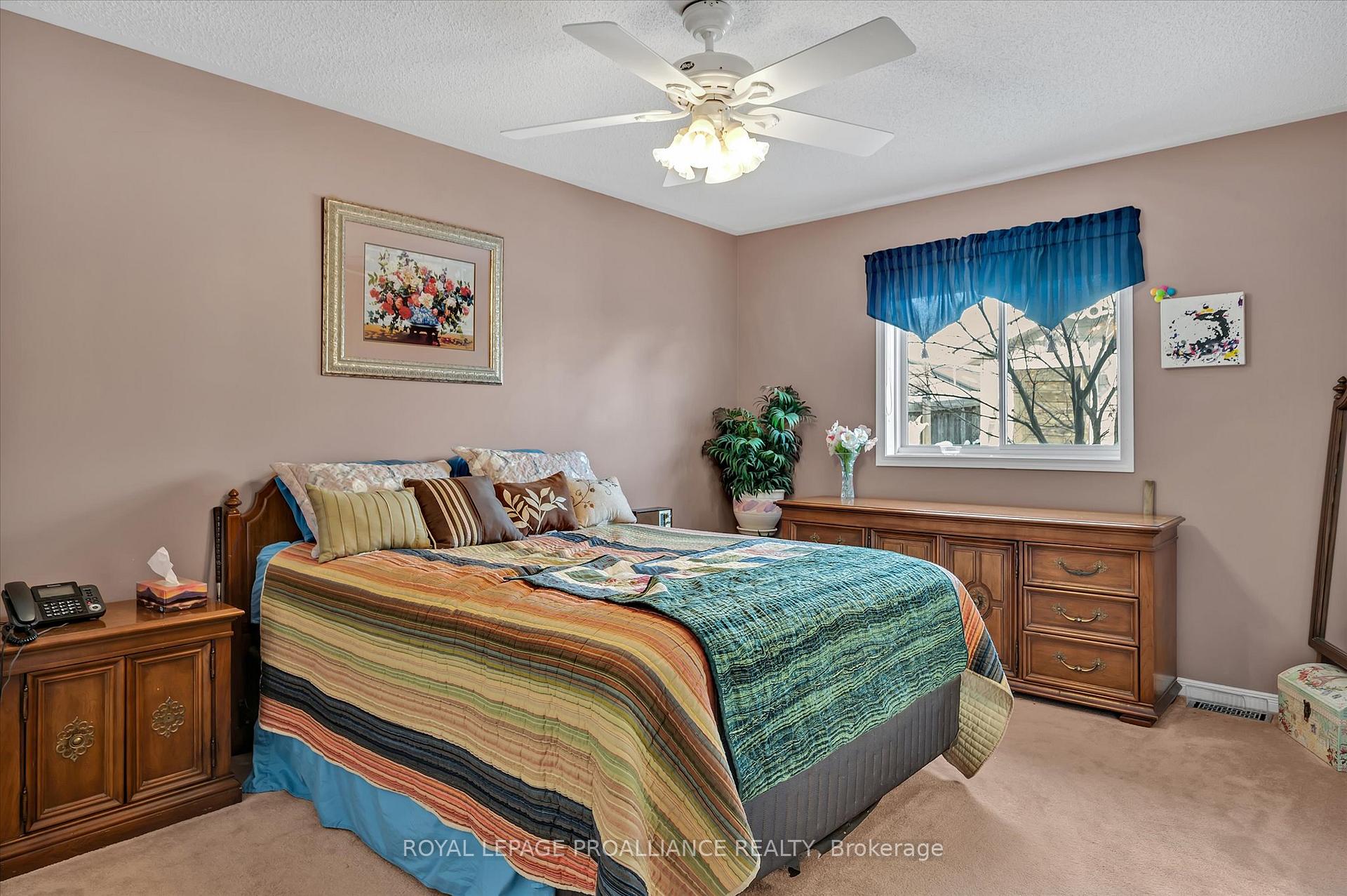 Photo 17 of 236 Tobin Court, Peterborough, Northcrest Ward 5 — HOMEH