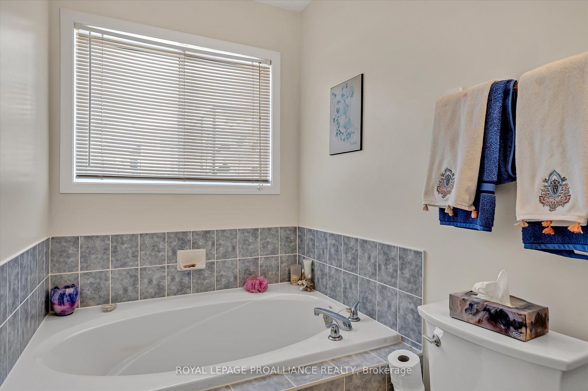 Photo 21 of 236 Tobin Court, Peterborough, Northcrest Ward 5 — HOMEH