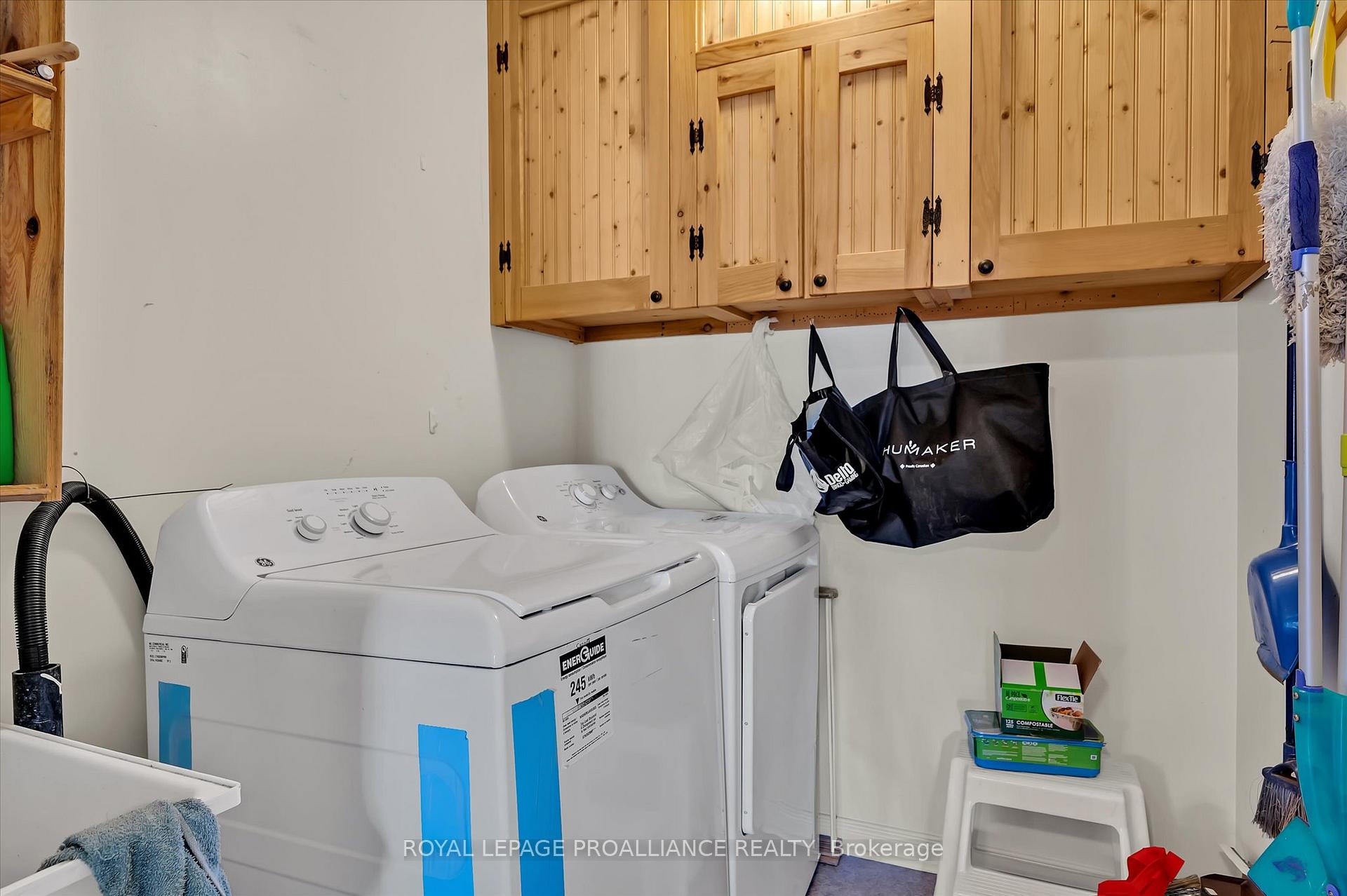 Photo 25 of 236 Tobin Court, Peterborough, Northcrest Ward 5 — HOMEH