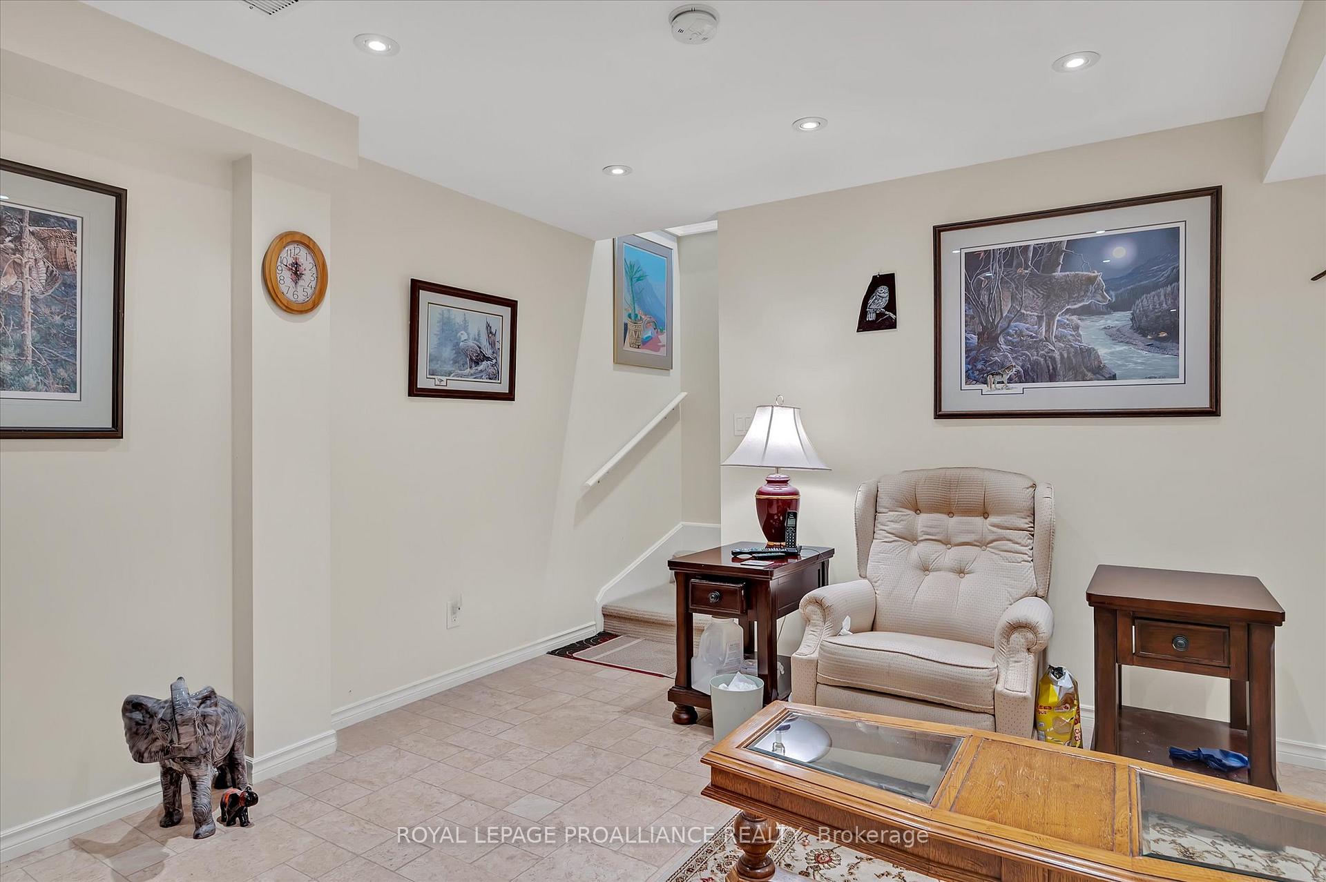 Photo 26 of 236 Tobin Court, Peterborough, Northcrest Ward 5 — HOMEH