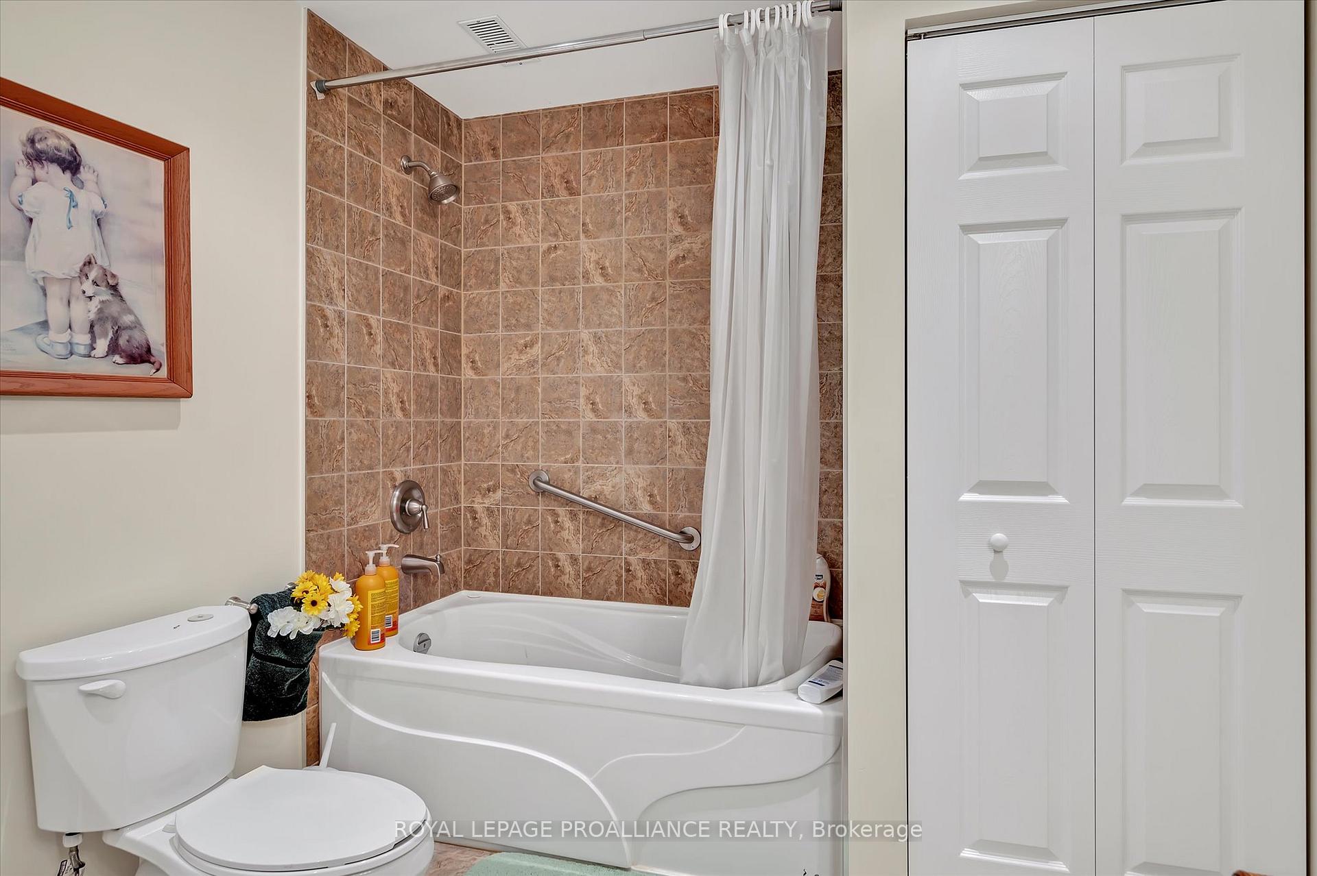 Photo 34 of 236 Tobin Court, Peterborough, Northcrest Ward 5 — HOMEH