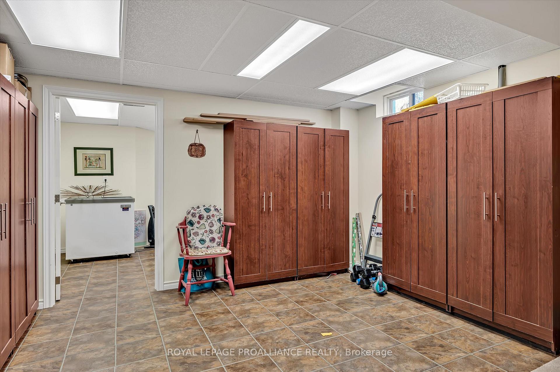 Photo 35 of 236 Tobin Court, Peterborough, Northcrest Ward 5 — HOMEH