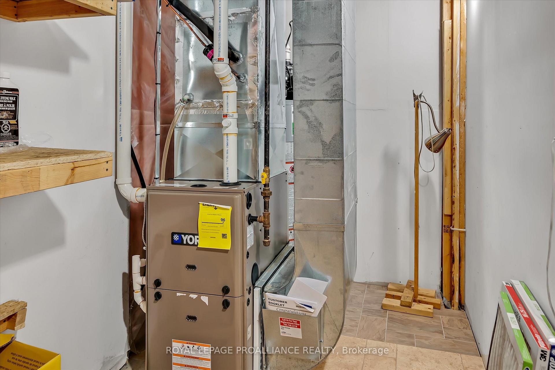 Photo 37 of 236 Tobin Court, Peterborough, Northcrest Ward 5 — HOMEH