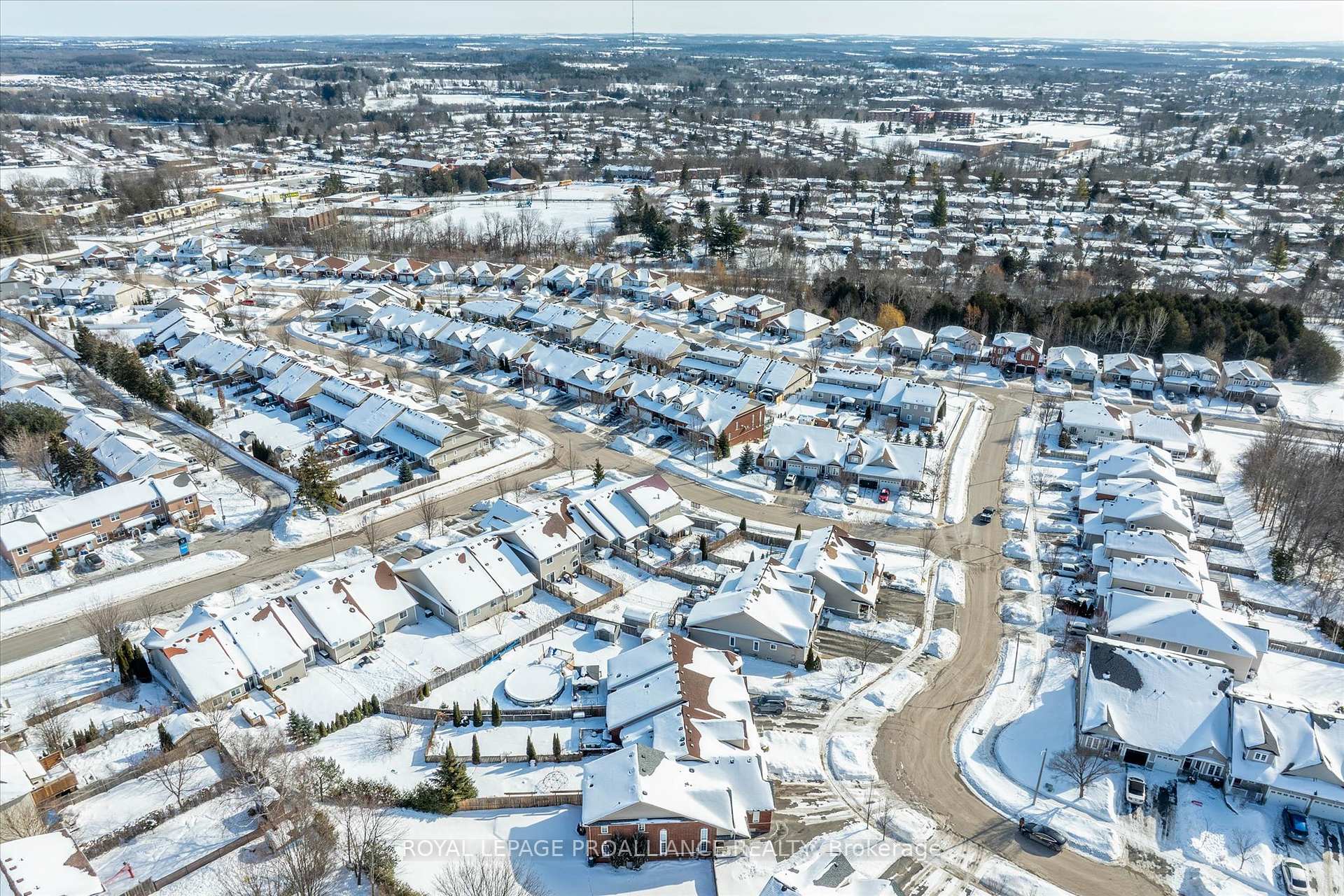 Photo 41 of 236 Tobin Court, Peterborough, Northcrest Ward 5 — HOMEH