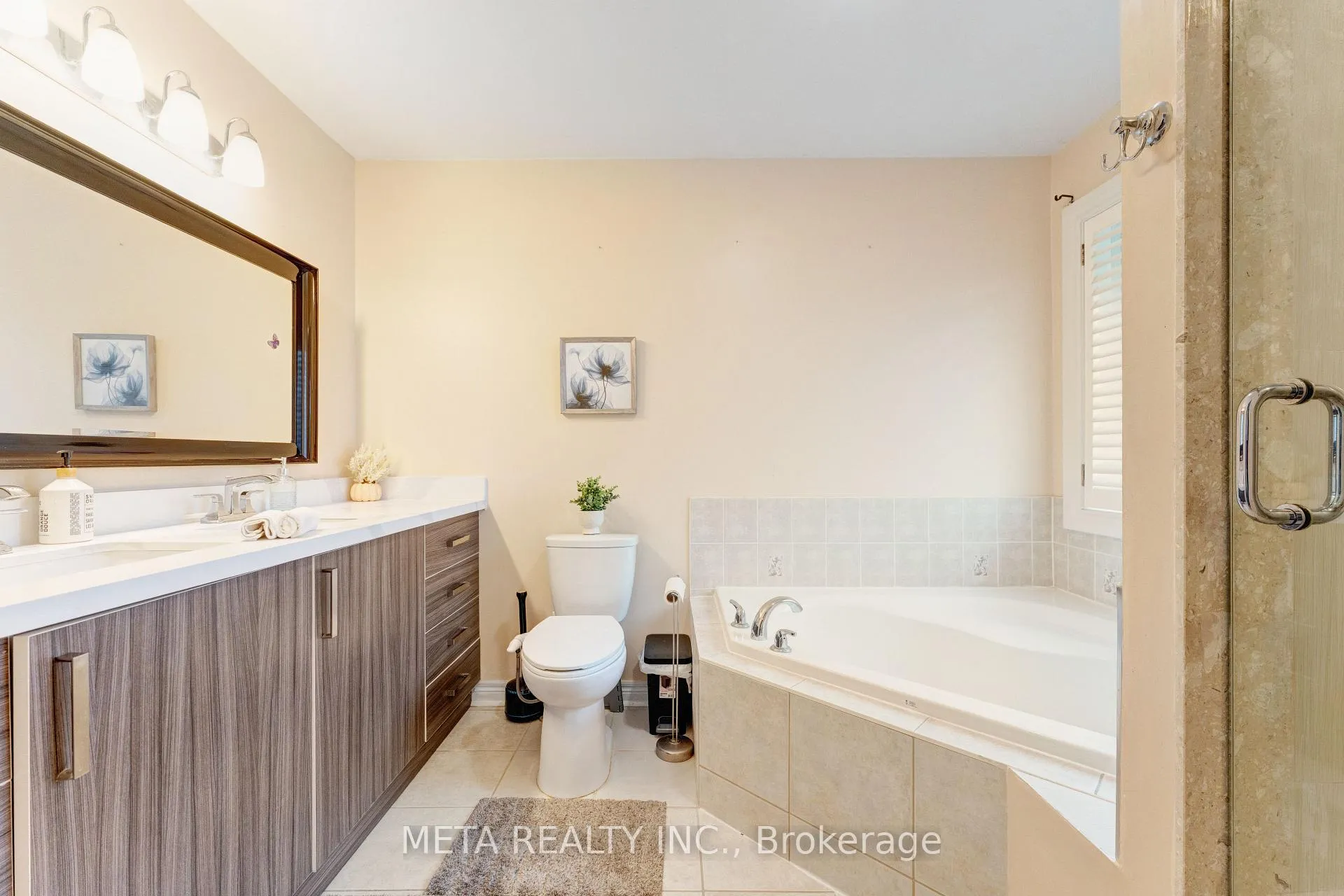 Photo 17 of 30 Krakow Street, Brampton, Bram West — HOMEH