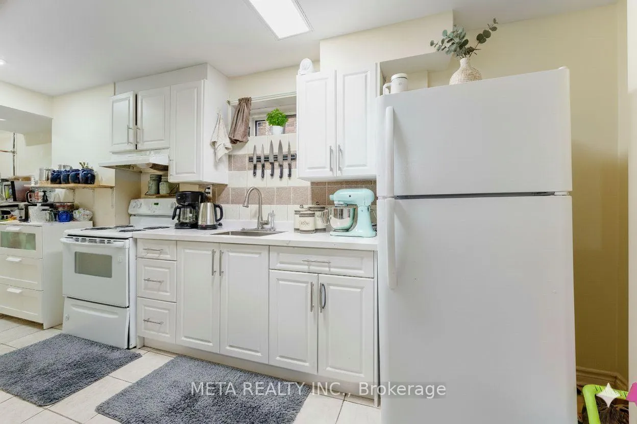 Photo 26 of 30 Krakow Street, Brampton, Bram West — HOMEH