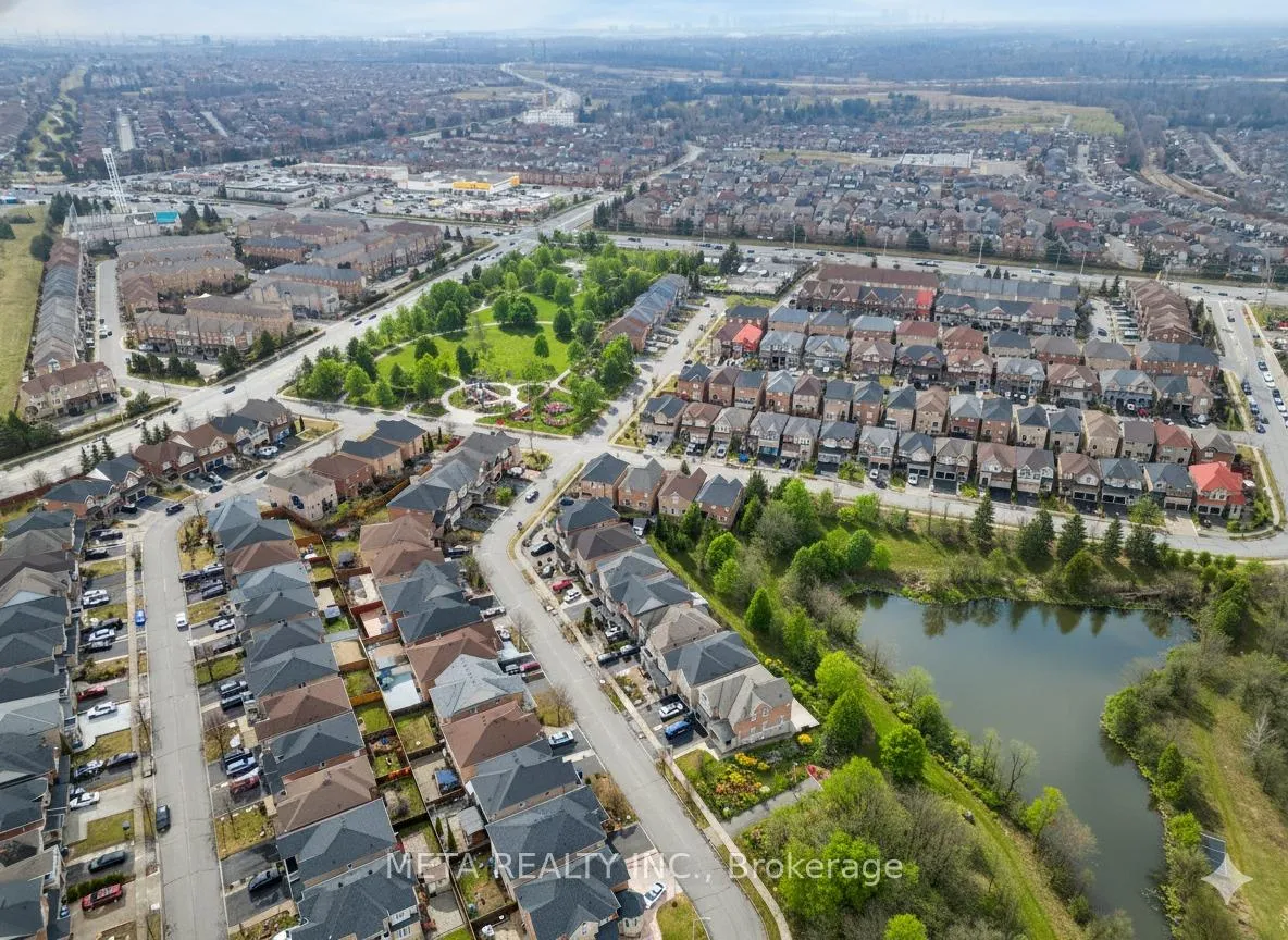 Photo 35 of 30 Krakow Street, Brampton, Bram West — HOMEH