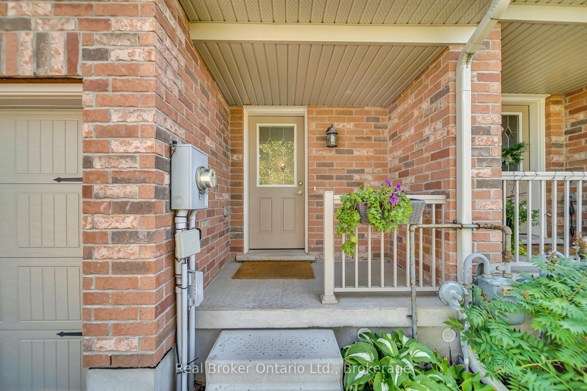 Photo 4 of 45 Wideman Boulevard, Guelph, Victoria North — HOMEH