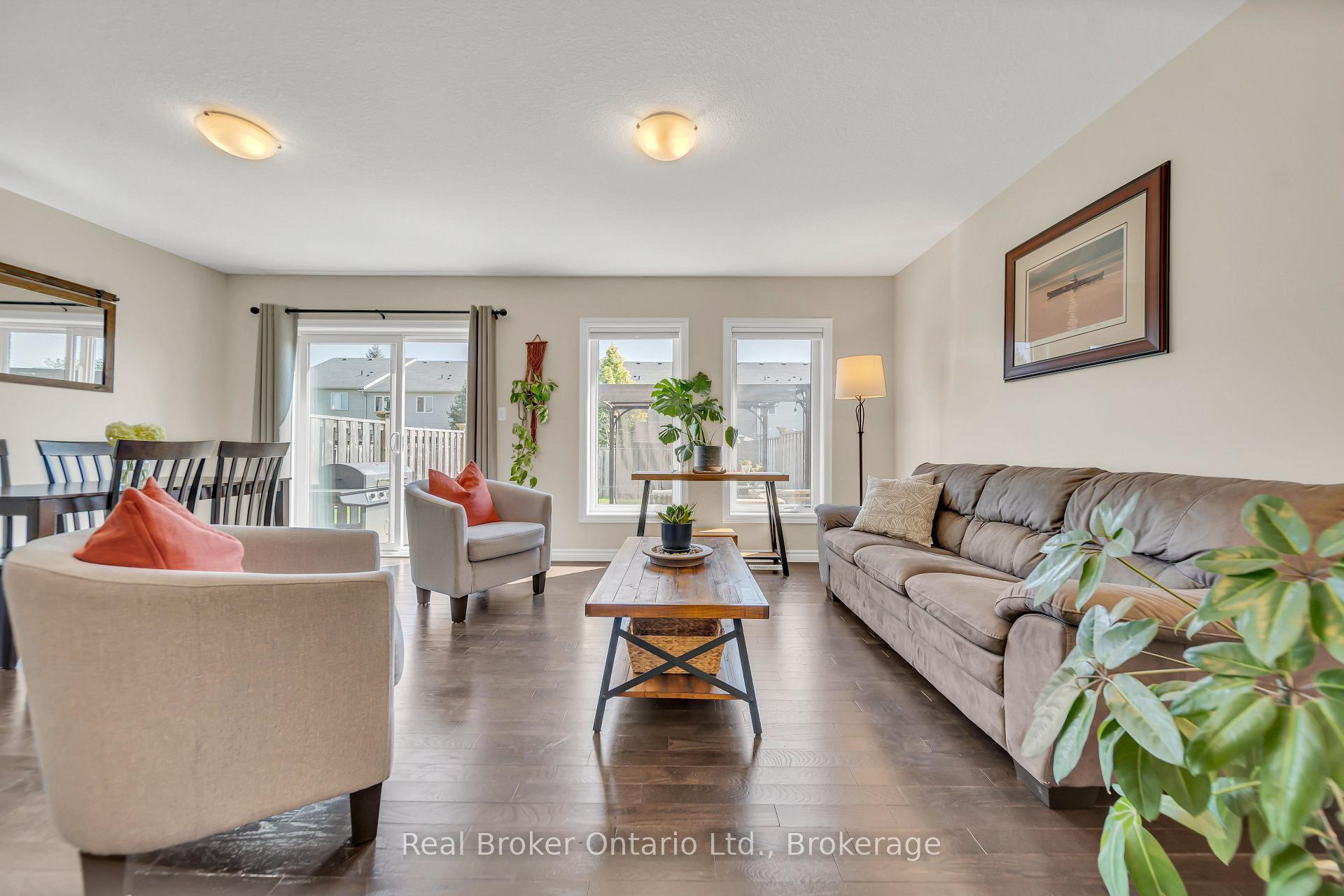 Photo 8 of 45 Wideman Boulevard, Guelph, Victoria North — HOMEH