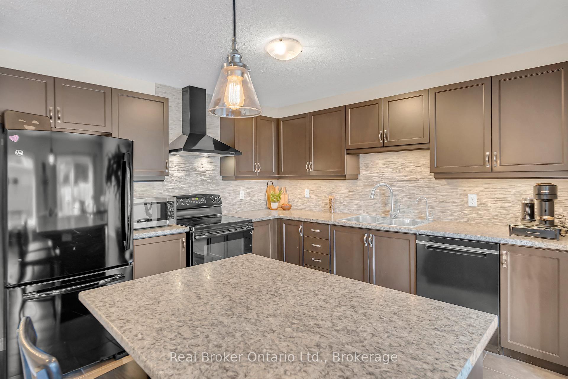 Photo 16 of 45 Wideman Boulevard, Guelph, Victoria North — HOMEH