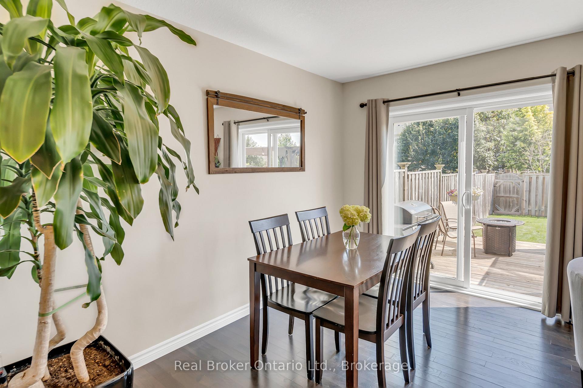 Photo 36 of 45 Wideman Boulevard, Guelph, Victoria North — HOMEH