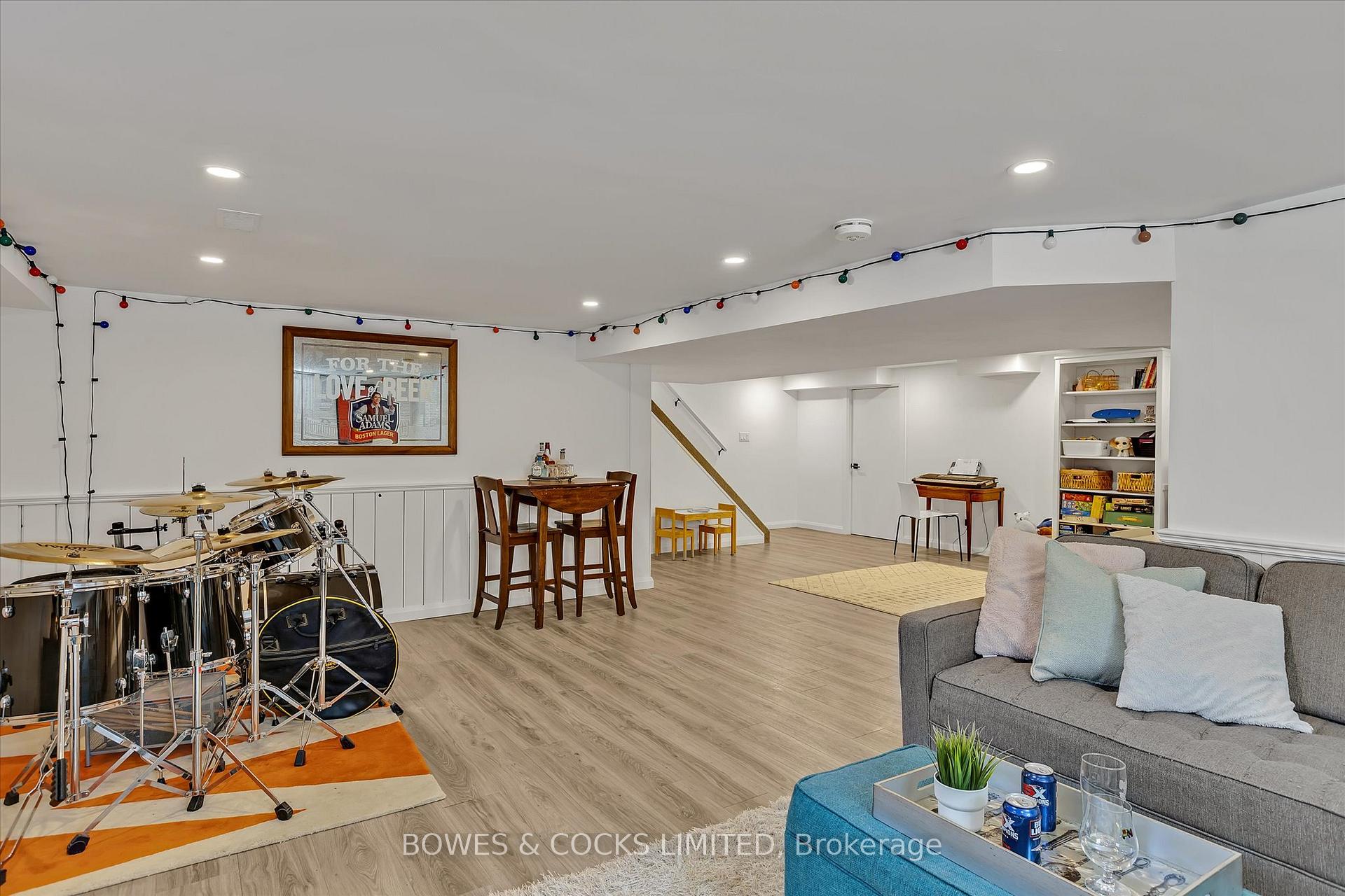 Photo 41 of 10 Kingswood Drive, Peterborough, Monaghan Ward 2 — HOMEH