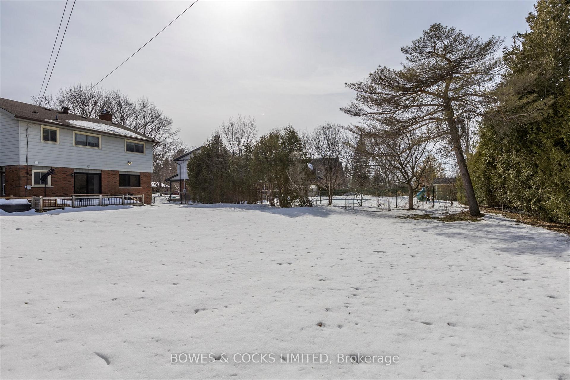 Photo 48 of 10 Kingswood Drive, Peterborough, Monaghan Ward 2 — HOMEH