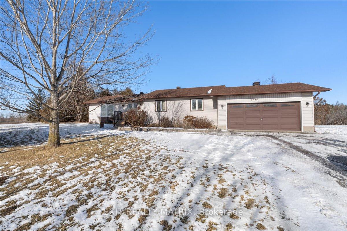 Photo 3 of 6945 Dalmeny Road, Ottawa, Osgoode Twp South of Reg Rd 6 — HOMEH
