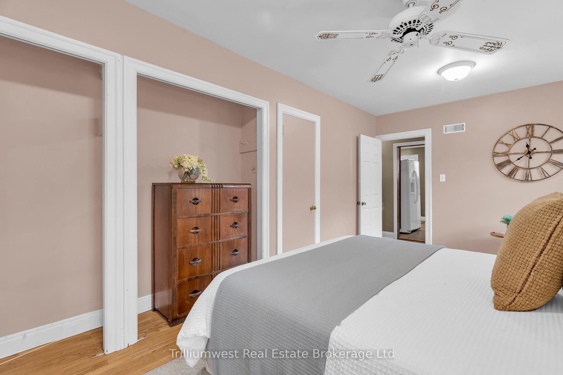 Photo 22 of 122 Metcalfe Street, Guelph, St. George's — HOMEH