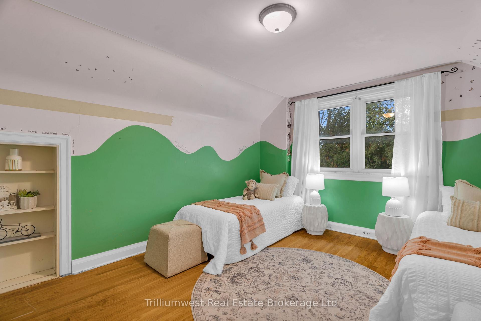 Photo 25 of 122 Metcalfe Street, Guelph, St. George's — HOMEH